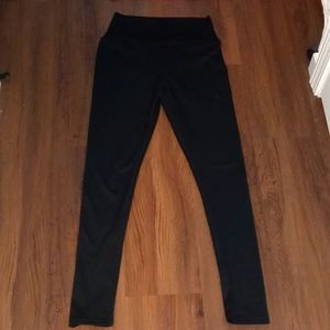 Butt enhancing leggings. All black size medium